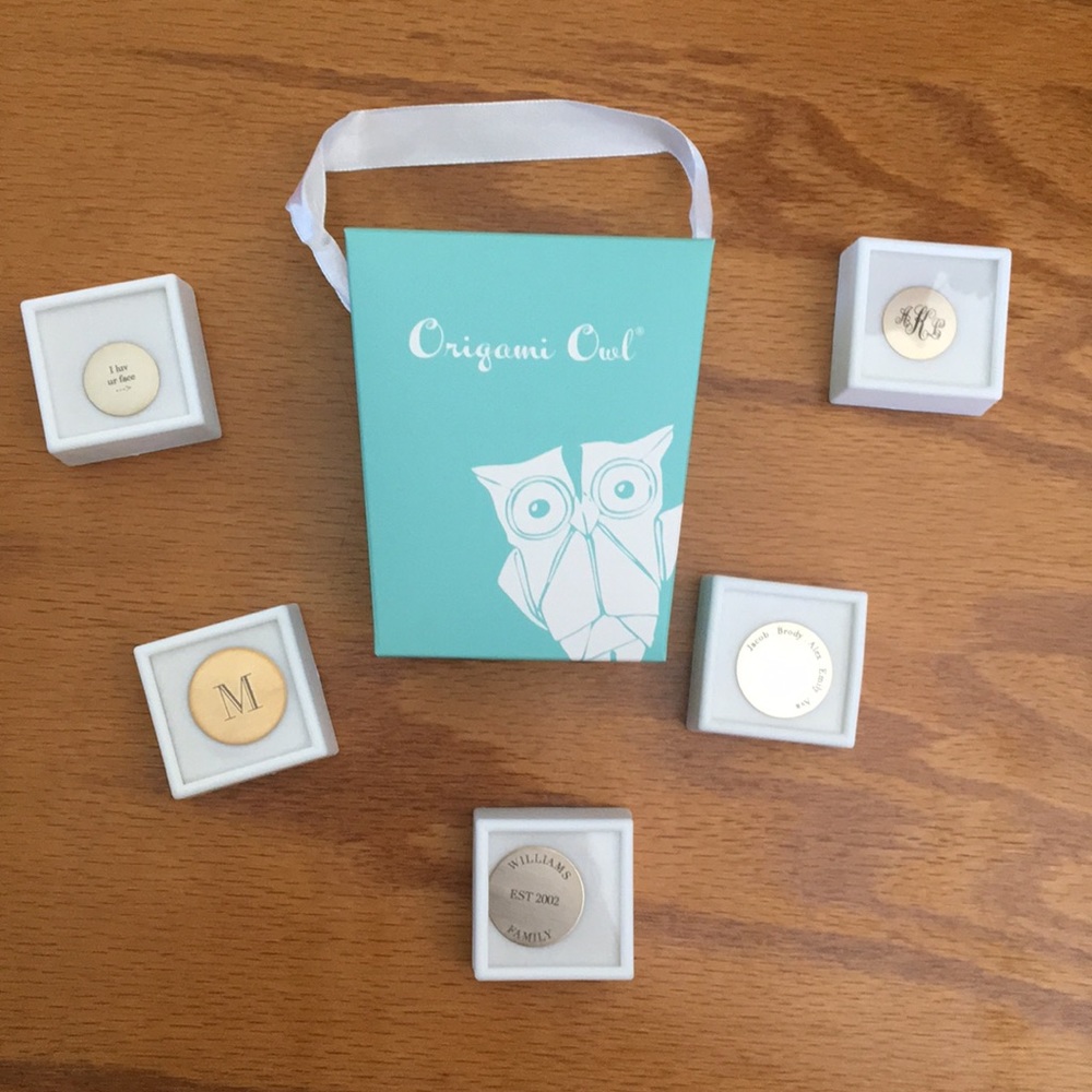 Origami Owl • Love Inspiring Inscription Plates